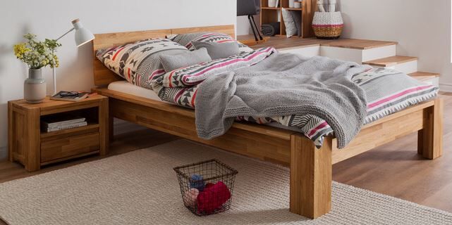 Massivholzbett 180x200cm